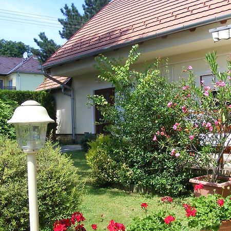 Erika Apartmanhazak Hévíz Buitenkant foto
