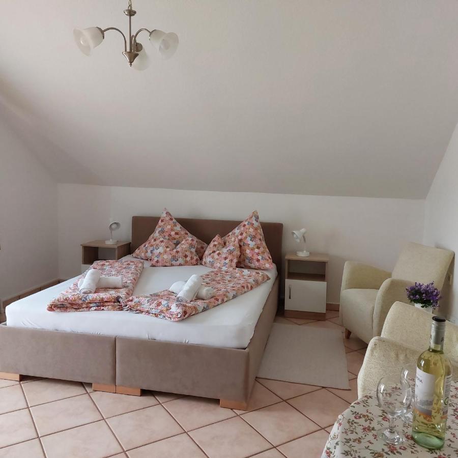 Erika Apartmanhazak Hévíz Buitenkant foto