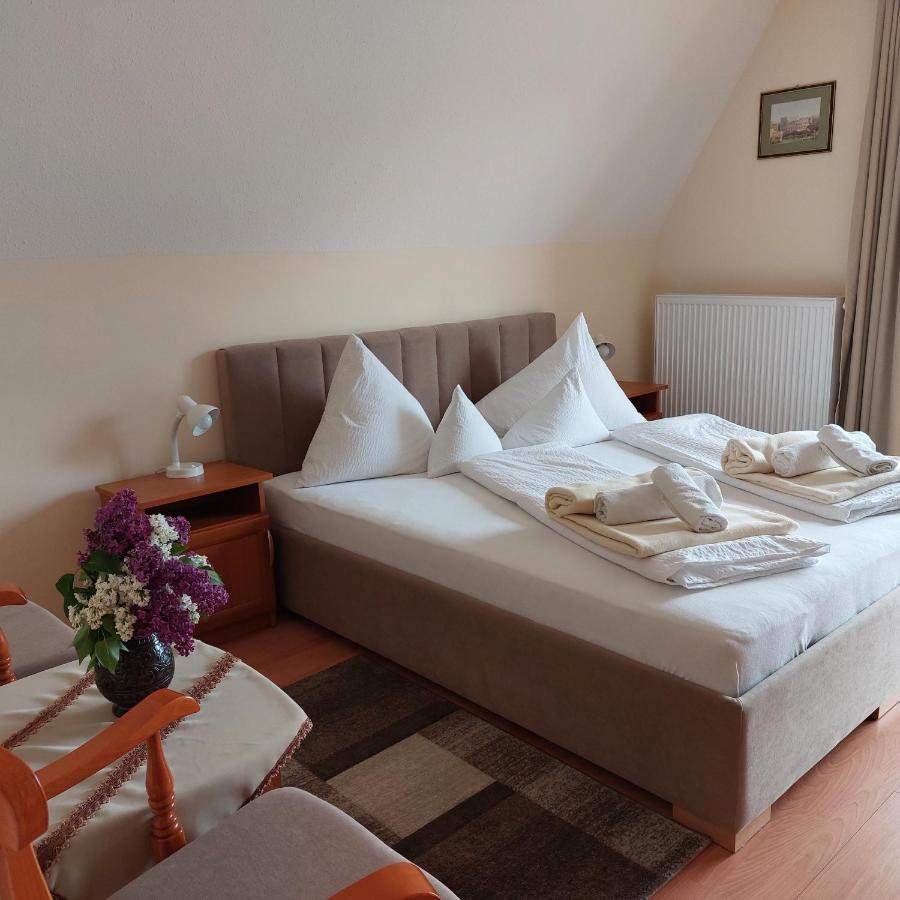 Erika Apartmanhazak Hévíz Buitenkant foto