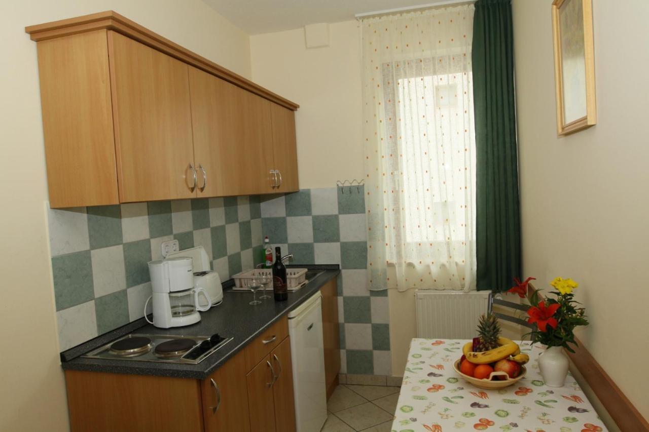 Erika Apartmanhazak Hévíz Buitenkant foto