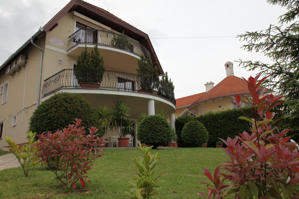 Erika Apartmanhazak Hévíz Buitenkant foto