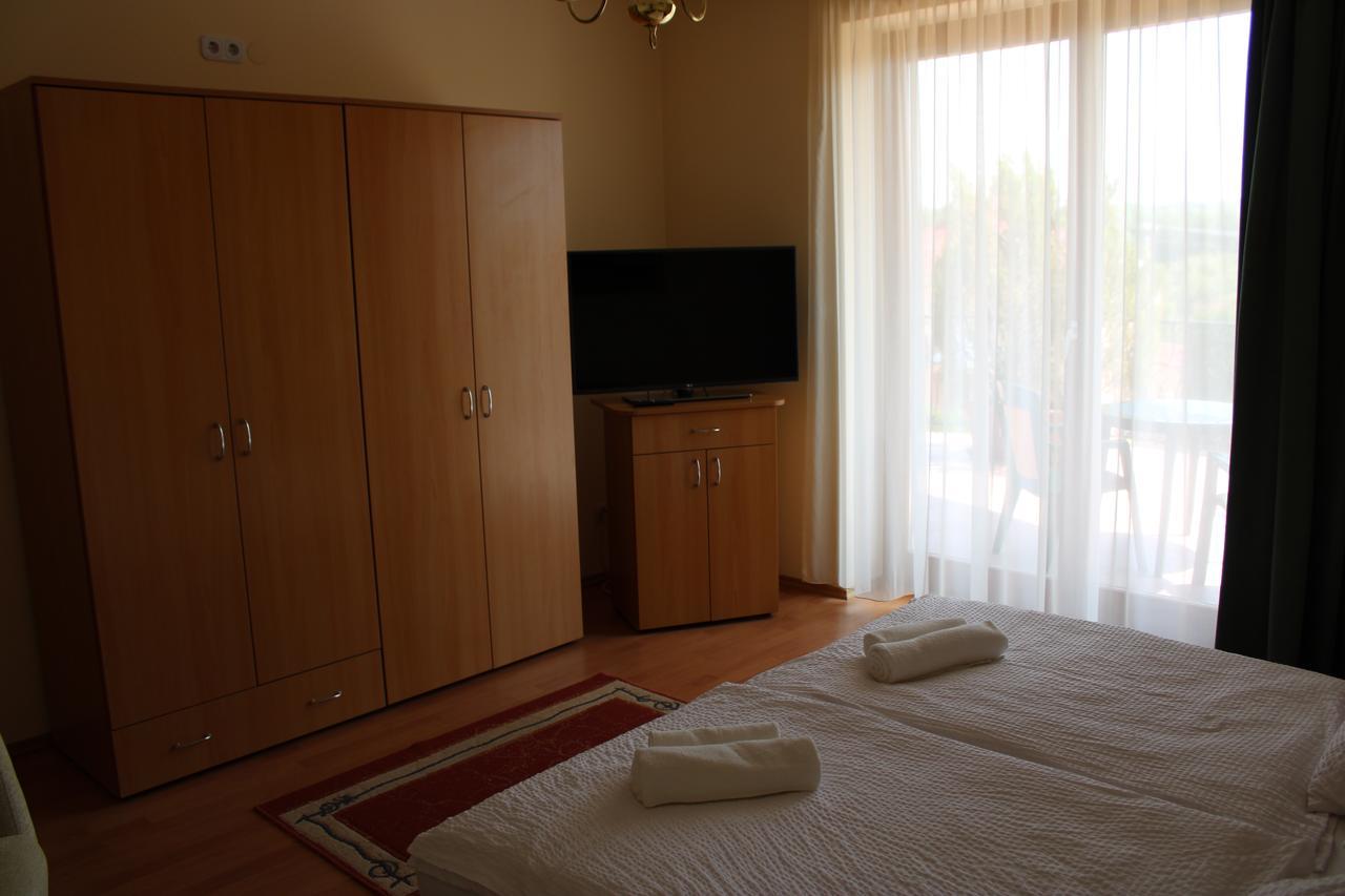 Erika Apartmanhazak Hévíz Buitenkant foto
