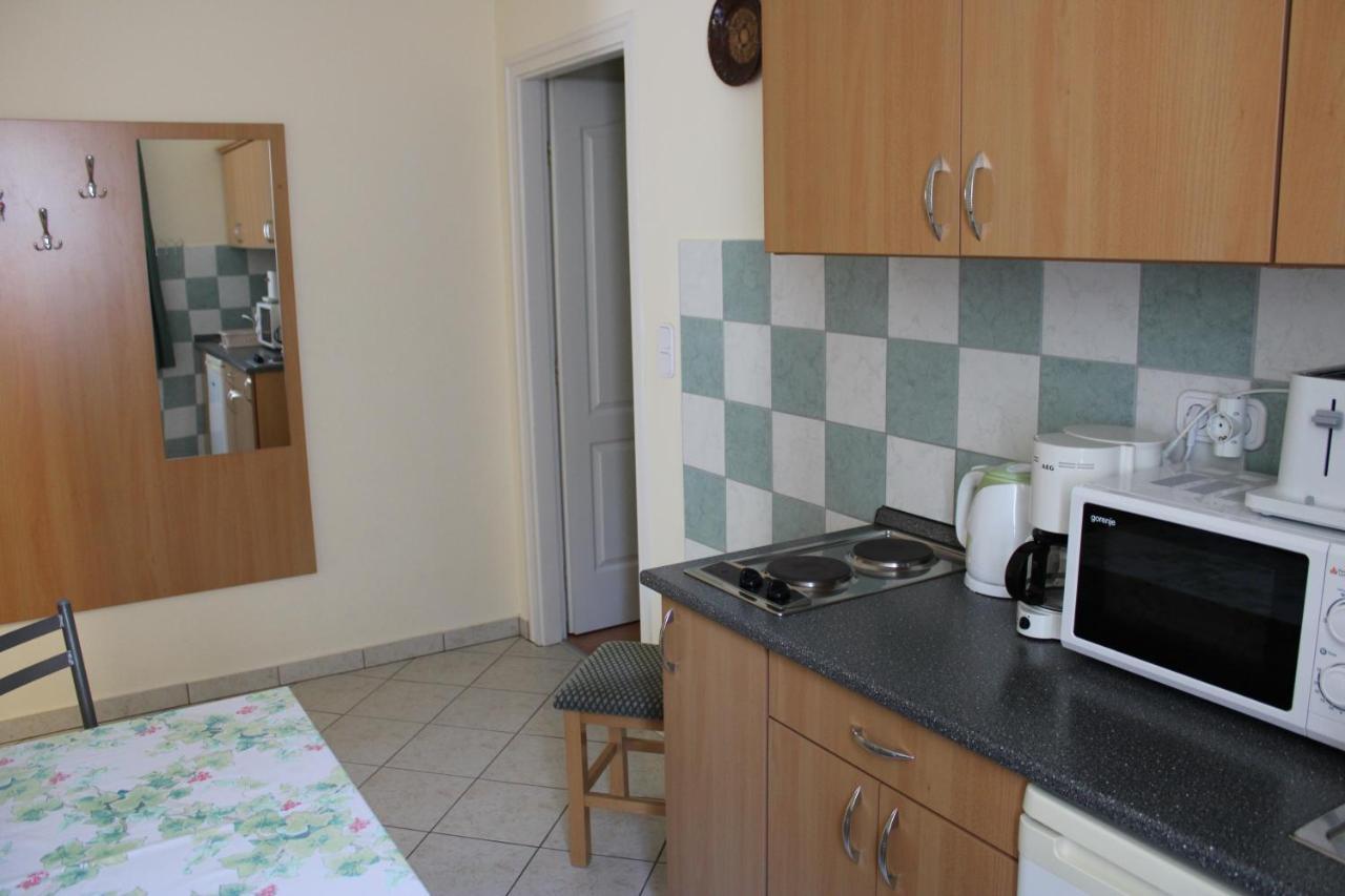 Erika Apartmanhazak Hévíz Buitenkant foto