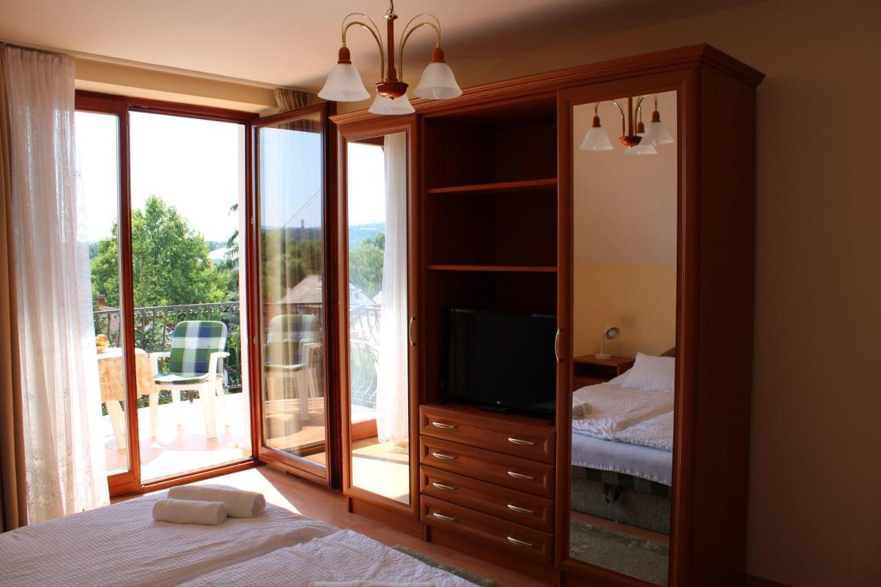 Erika Apartmanhazak Hévíz Buitenkant foto
